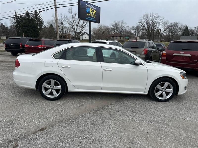 Volkswagen Passat 2.5L SE AT 2013