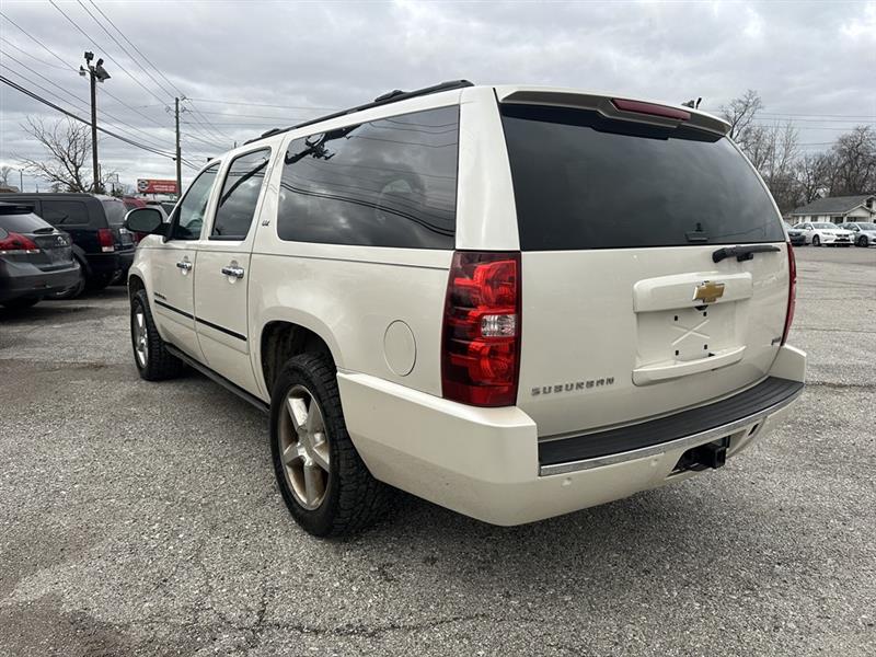 Chevrolet Suburban LTZ 1500 4WD 2012