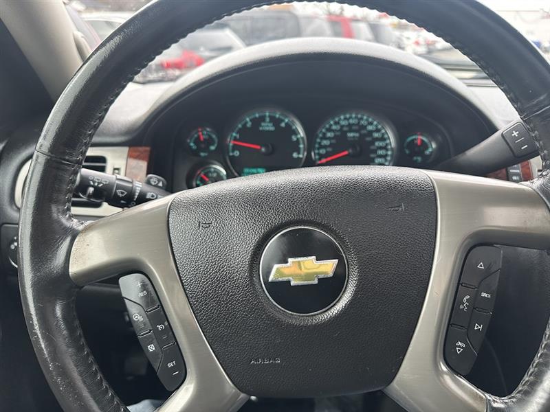 Chevrolet Suburban LTZ 1500 4WD 2012