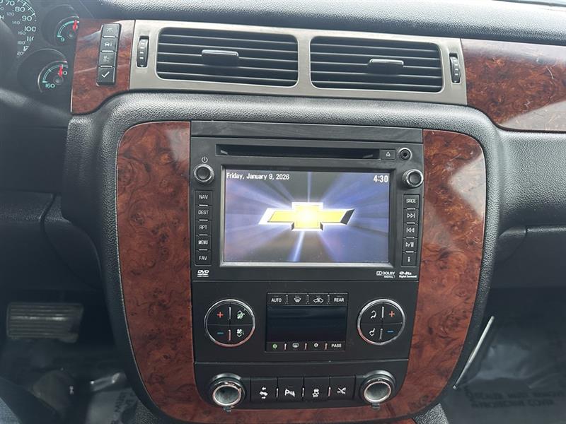 Chevrolet Suburban LTZ 1500 4WD 2012