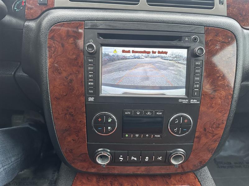 Chevrolet Suburban LTZ 1500 4WD 2012