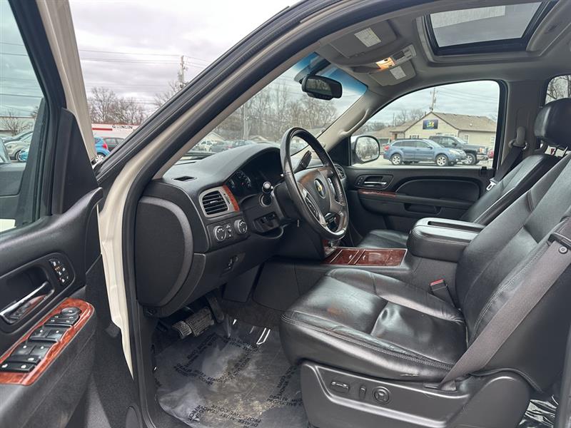 Chevrolet Suburban LTZ 1500 4WD 2012