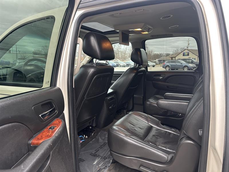 Chevrolet Suburban LTZ 1500 4WD 2012