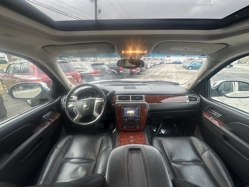 Chevrolet Suburban LTZ 1500 4WD 2012