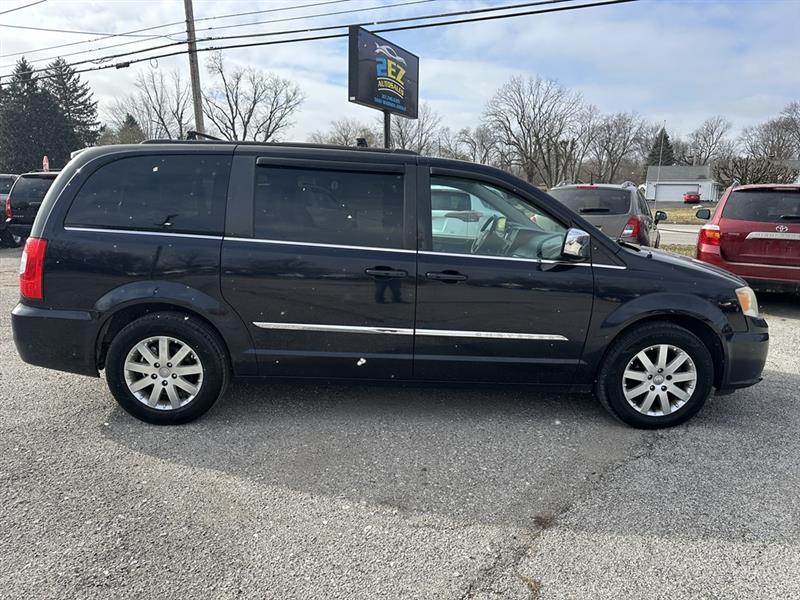 Chrysler Town & Country Touring-L 2011