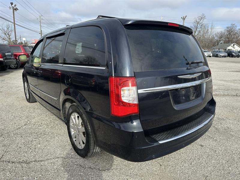 Chrysler Town & Country Touring-L 2011