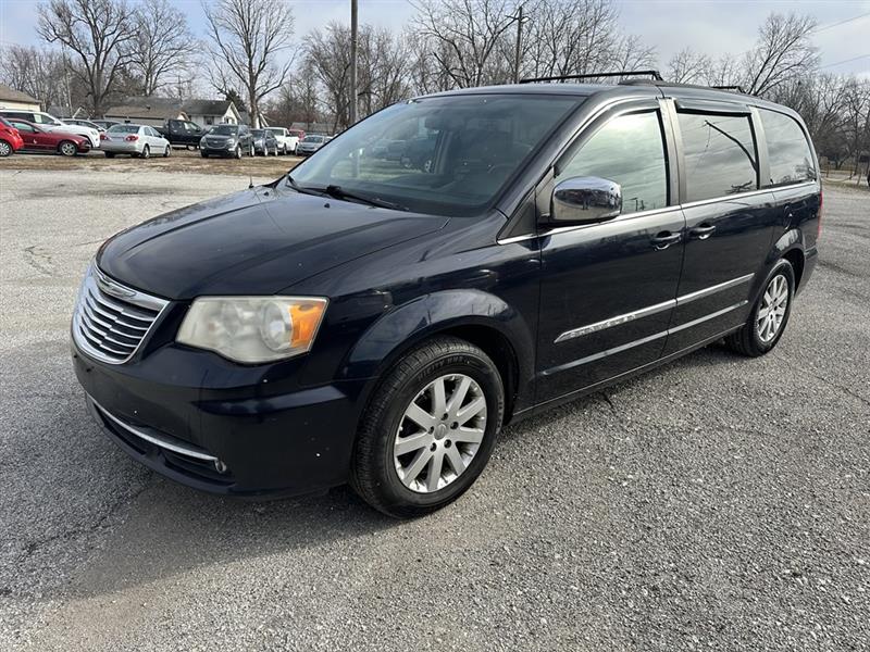 Chrysler Town & Country Touring-L 2011