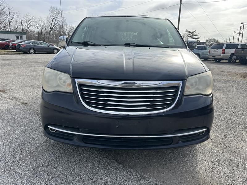 Chrysler Town & Country Touring-L 2011