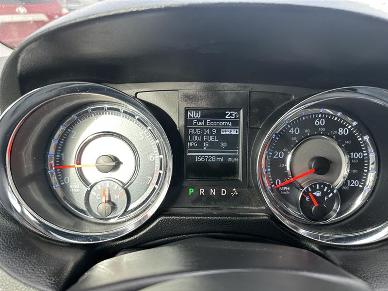 Chrysler Town & Country Touring-L 2011