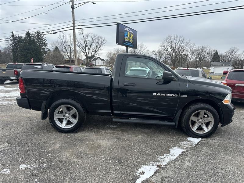 RAM 1500 ST SWB 4WD 2012