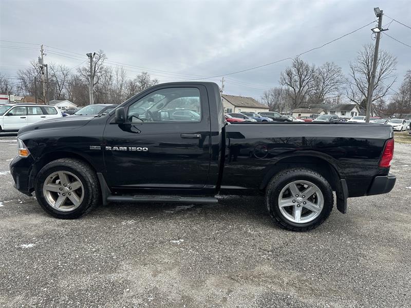 RAM 1500 ST SWB 4WD 2012