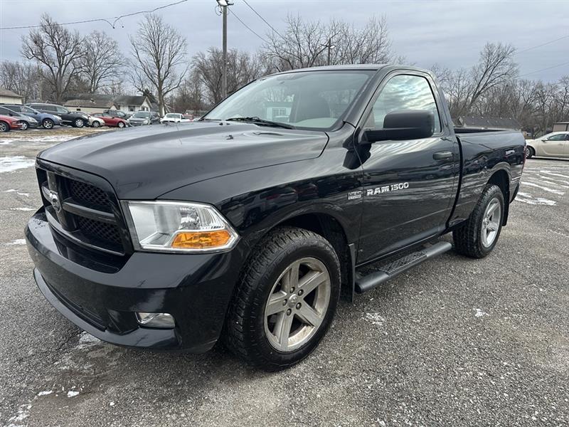 RAM 1500 ST SWB 4WD 2012