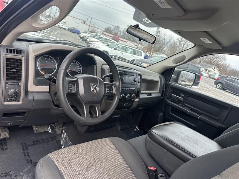 RAM 1500 ST SWB 4WD 2012
