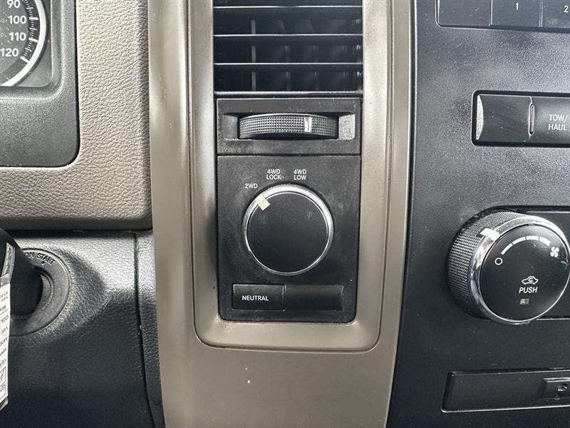 RAM 1500 ST SWB 4WD 2012