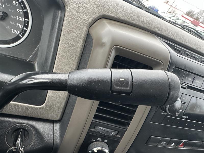 RAM 1500 ST SWB 4WD 2012