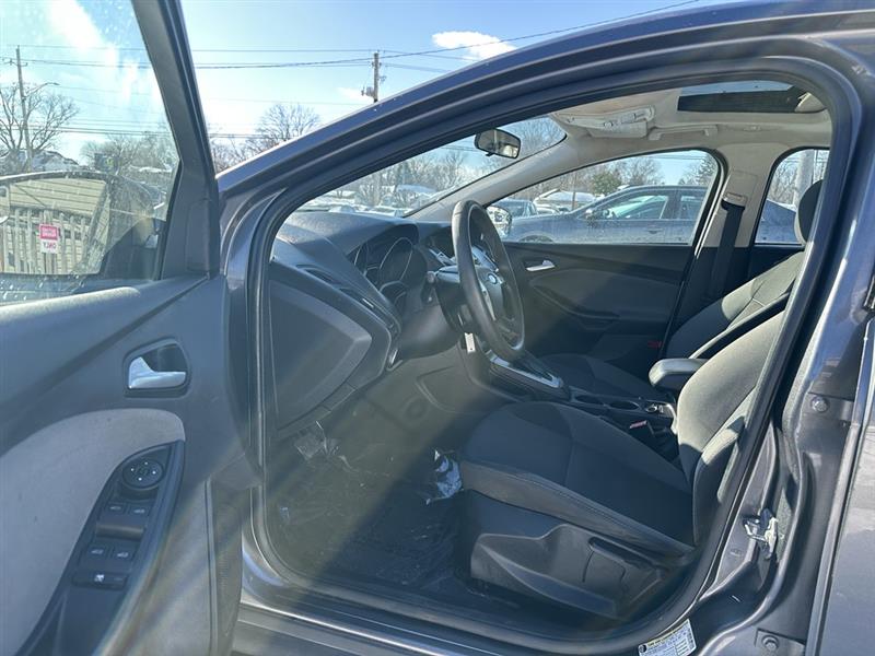 Ford Focus SE Hatch 2013