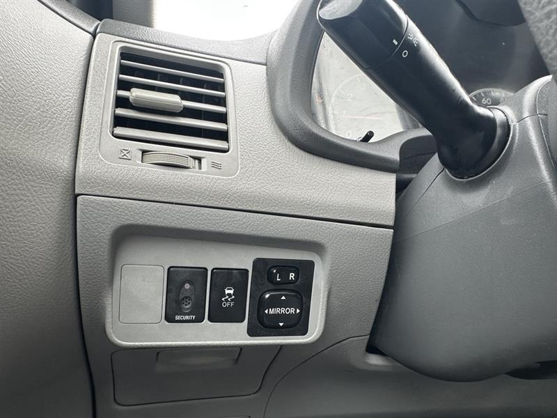 Toyota Corolla LE 4-Speed AT 2009