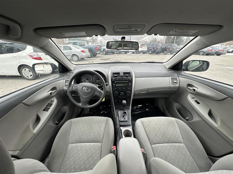 Toyota Corolla LE 4-Speed AT 2009