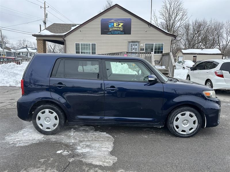 Scion xB 5-Door Wagon 5-Spd MT 2013