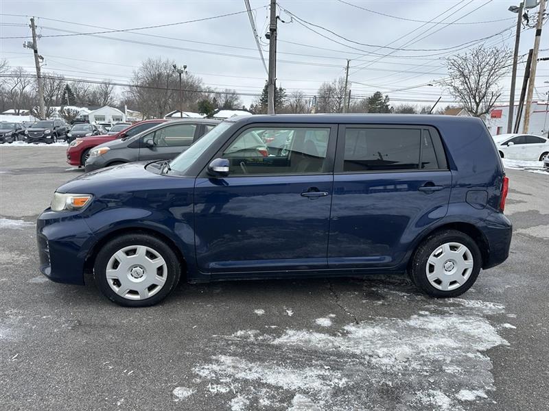 Scion xB 5-Door Wagon 5-Spd MT 2013