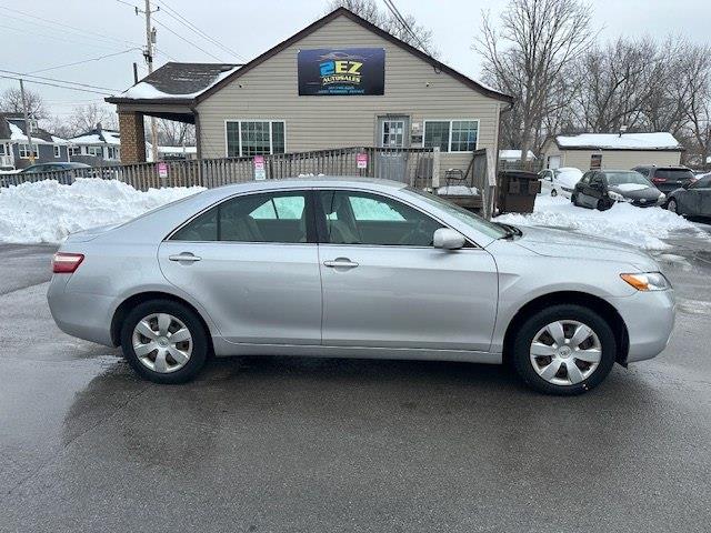 Toyota Camry LE 5-Spd AT 2009