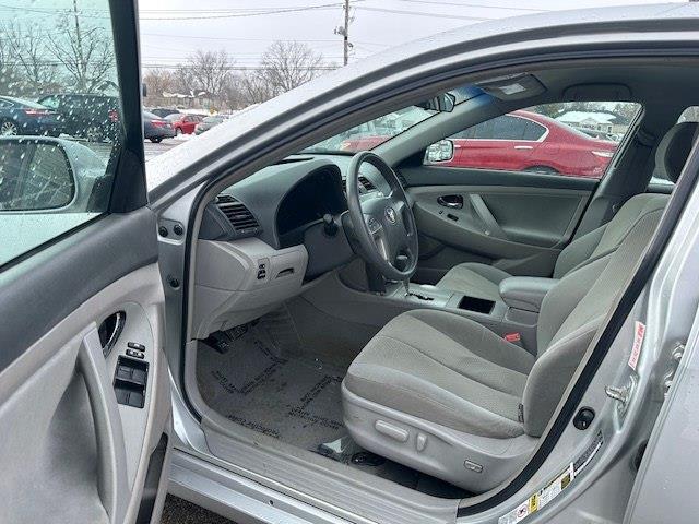 Toyota Camry LE 5-Spd AT 2009