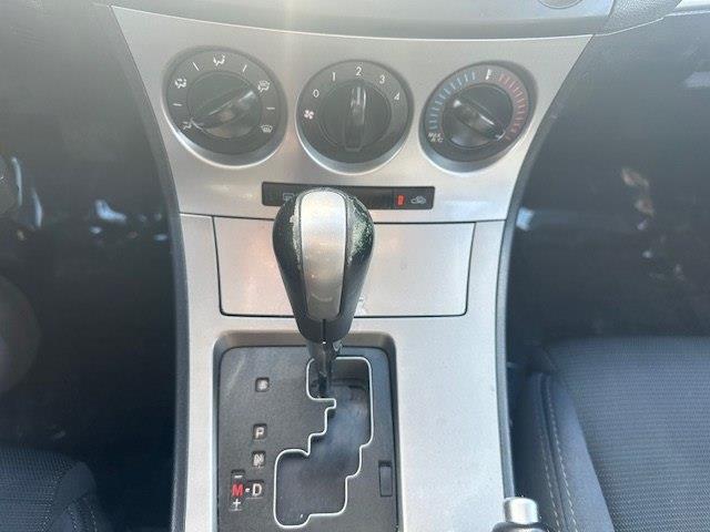 Mazda MAZDA3 s Sport 5-Door 2011