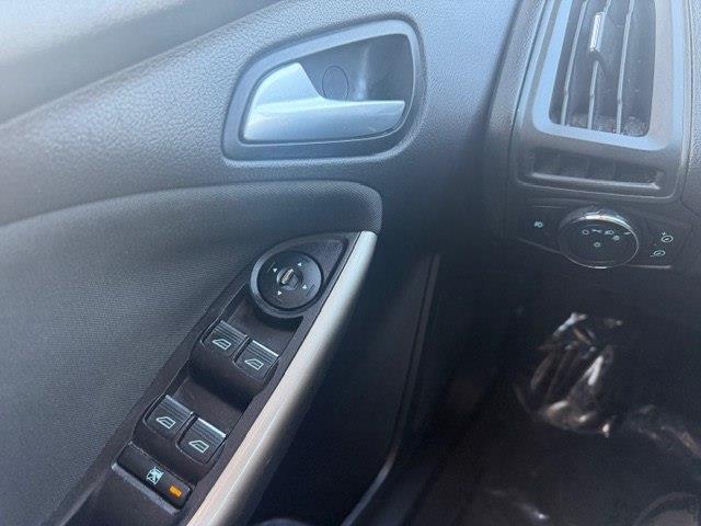 Ford Focus SEL Sedan 2012