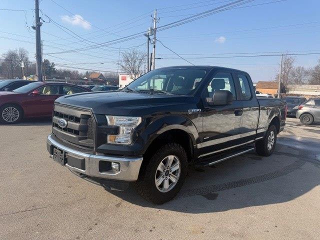 Ford F-150 XL SuperCab 8-ft. Bed 4WD 2015