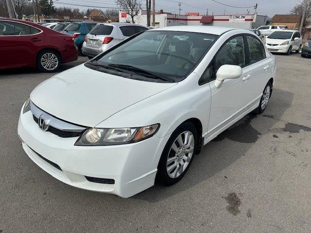 Honda Civic LX Sedan 5-Speed AT 2011