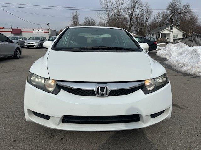 Honda Civic LX Sedan 5-Speed AT 2011