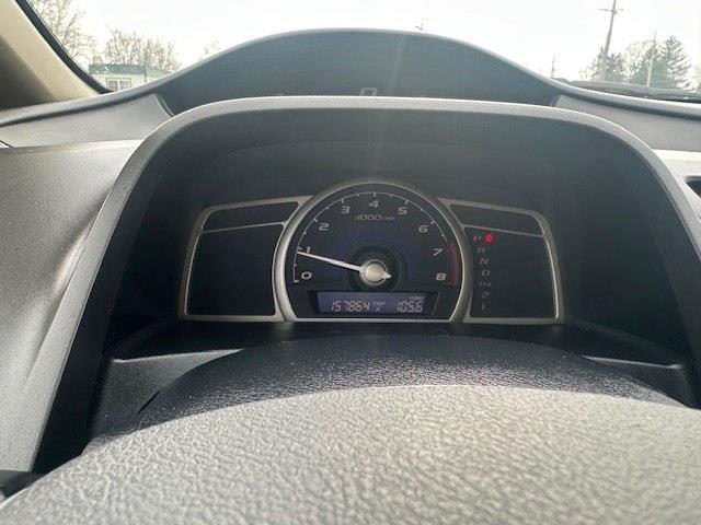 Honda Civic LX Sedan 5-Speed AT 2011