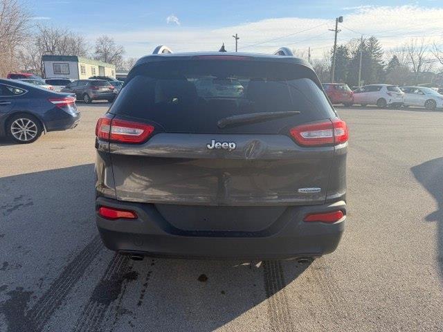 Jeep Cherokee Latitude FWD 2014