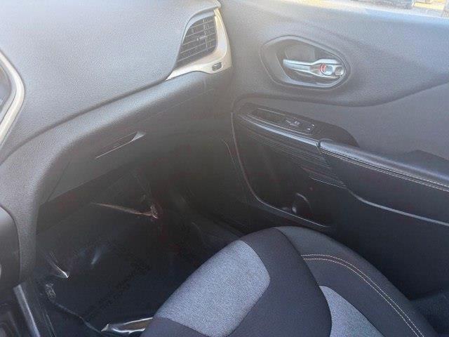 Jeep Cherokee Latitude FWD 2014