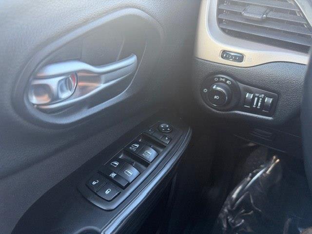 Jeep Cherokee Latitude FWD 2014