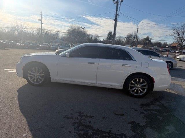 Chrysler 300 Limited AWD 2019