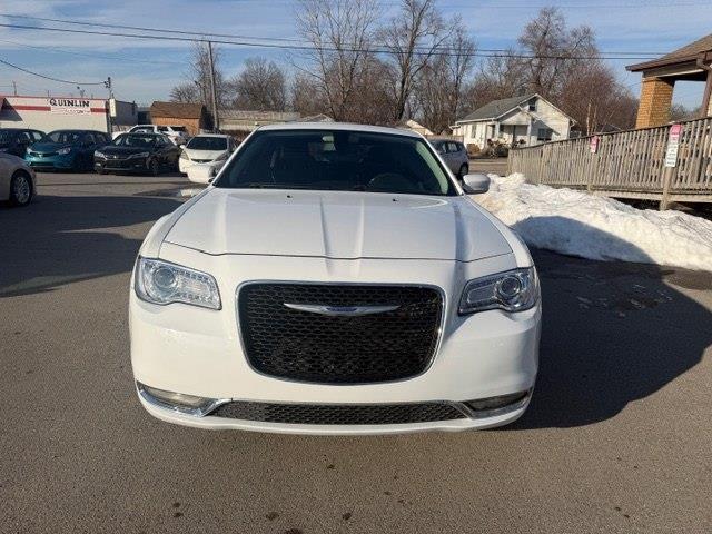 Chrysler 300 Limited AWD 2019
