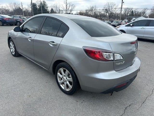 Mazda MAZDA3 i Touring 4-door 2011