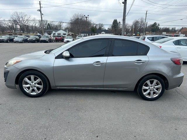 Mazda MAZDA3 i Touring 4-door 2011