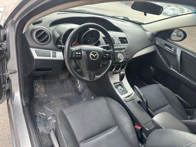 Mazda MAZDA3 i Touring 4-door 2011