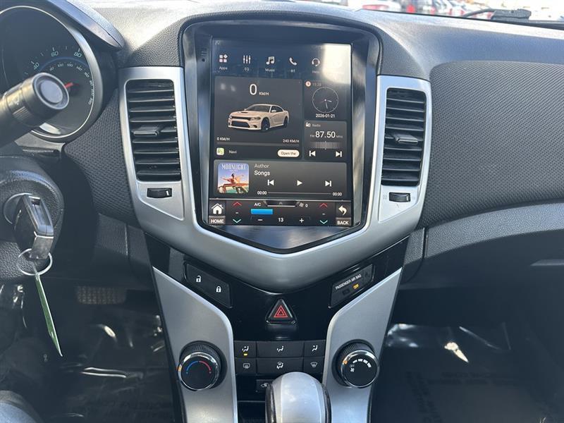 Chevrolet Cruze 1LT 2012