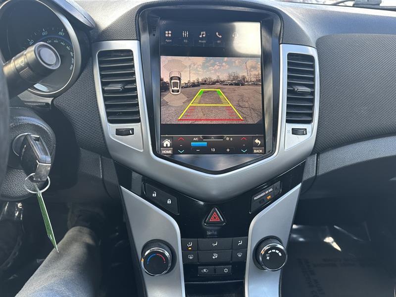 Chevrolet Cruze 1LT 2012