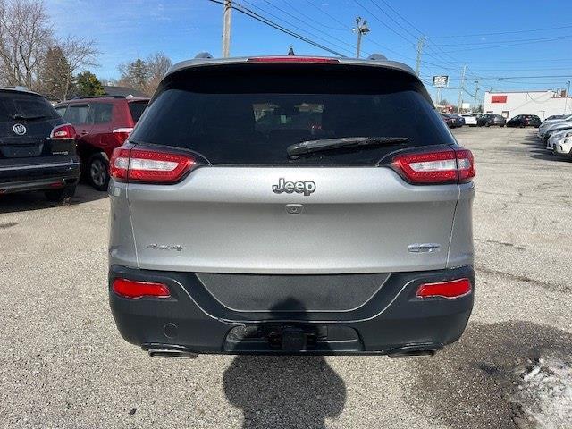 Jeep Cherokee Latitude 4WD 2016