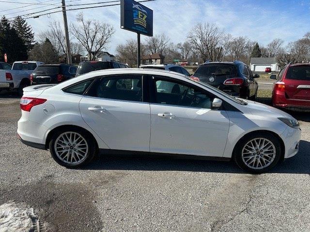 Ford Focus Titanium Sedan 2014