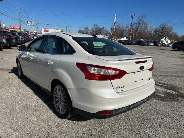 Ford Focus Titanium Sedan 2014
