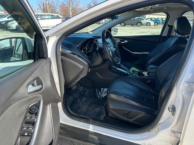 Ford Focus Titanium Sedan 2014