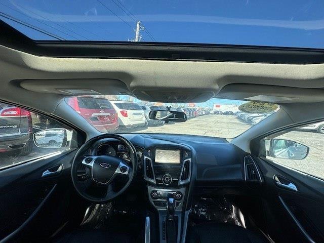 Ford Focus Titanium Sedan 2014