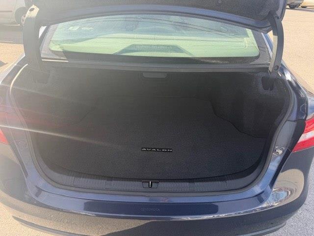 Toyota Avalon XLE 2014