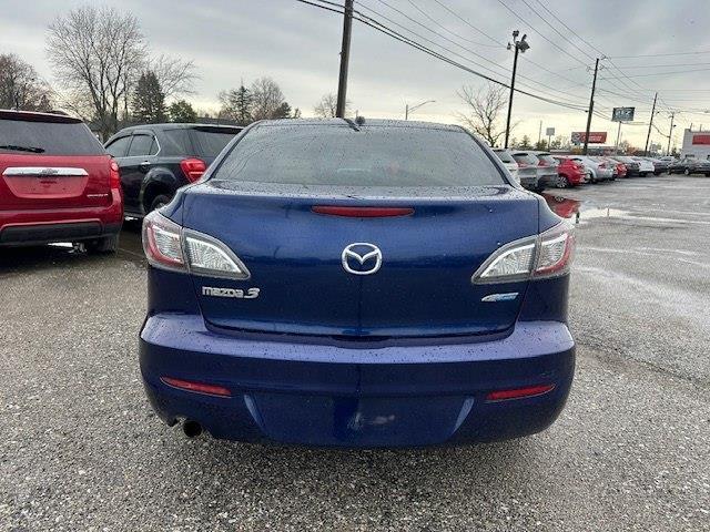 Mazda MAZDA3 I Grand Touring 4-Door 2012