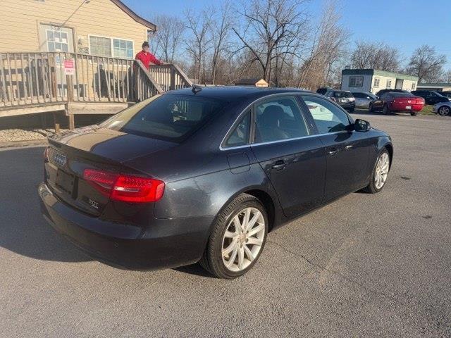 Audi A4 2.0T Sedan quattro Tiptronic 2013